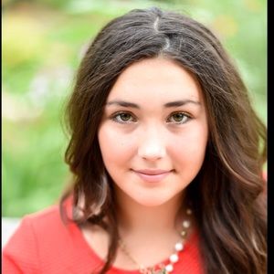 Meet your Posher, Isabella